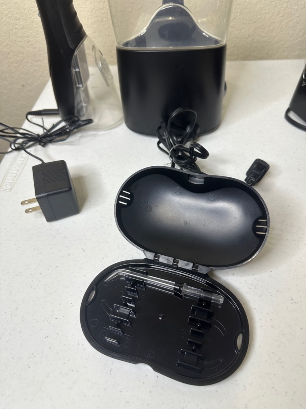 Waterpik Waterflosser - Picture 4 of 12